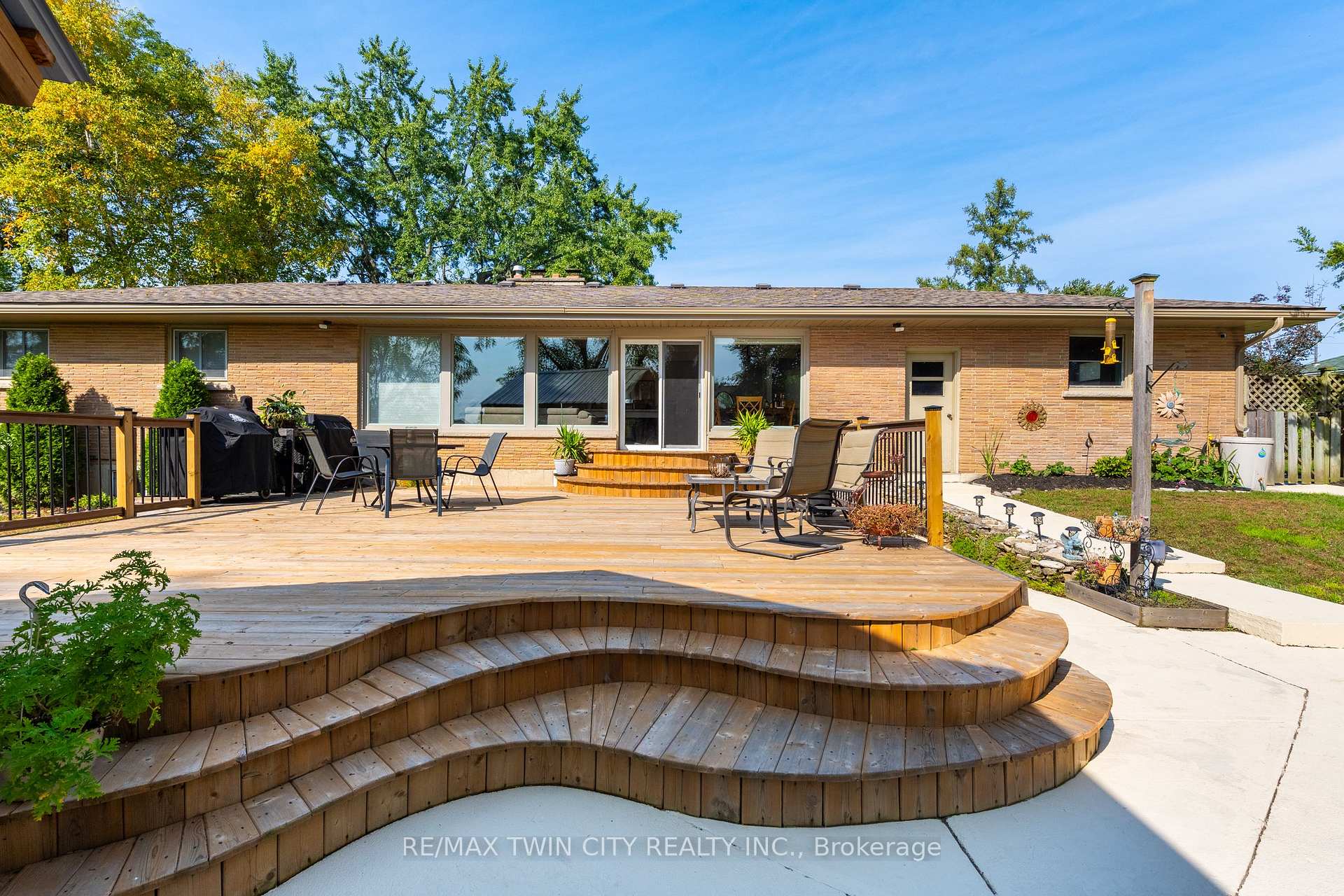 Photo 38 of 30 Rosehill Avenue, Brant, Brantford Twp — HOMEH