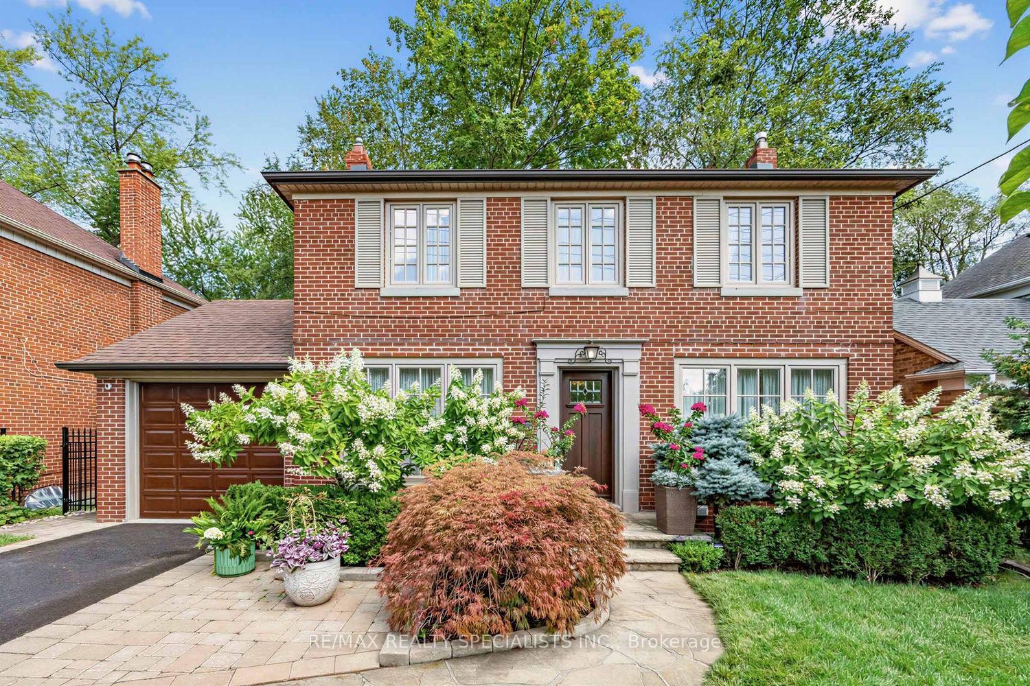 Photo 1 of 1211 Royal York Road, Etobicoke, Edenbridge-Humber Valley — HOMEH
