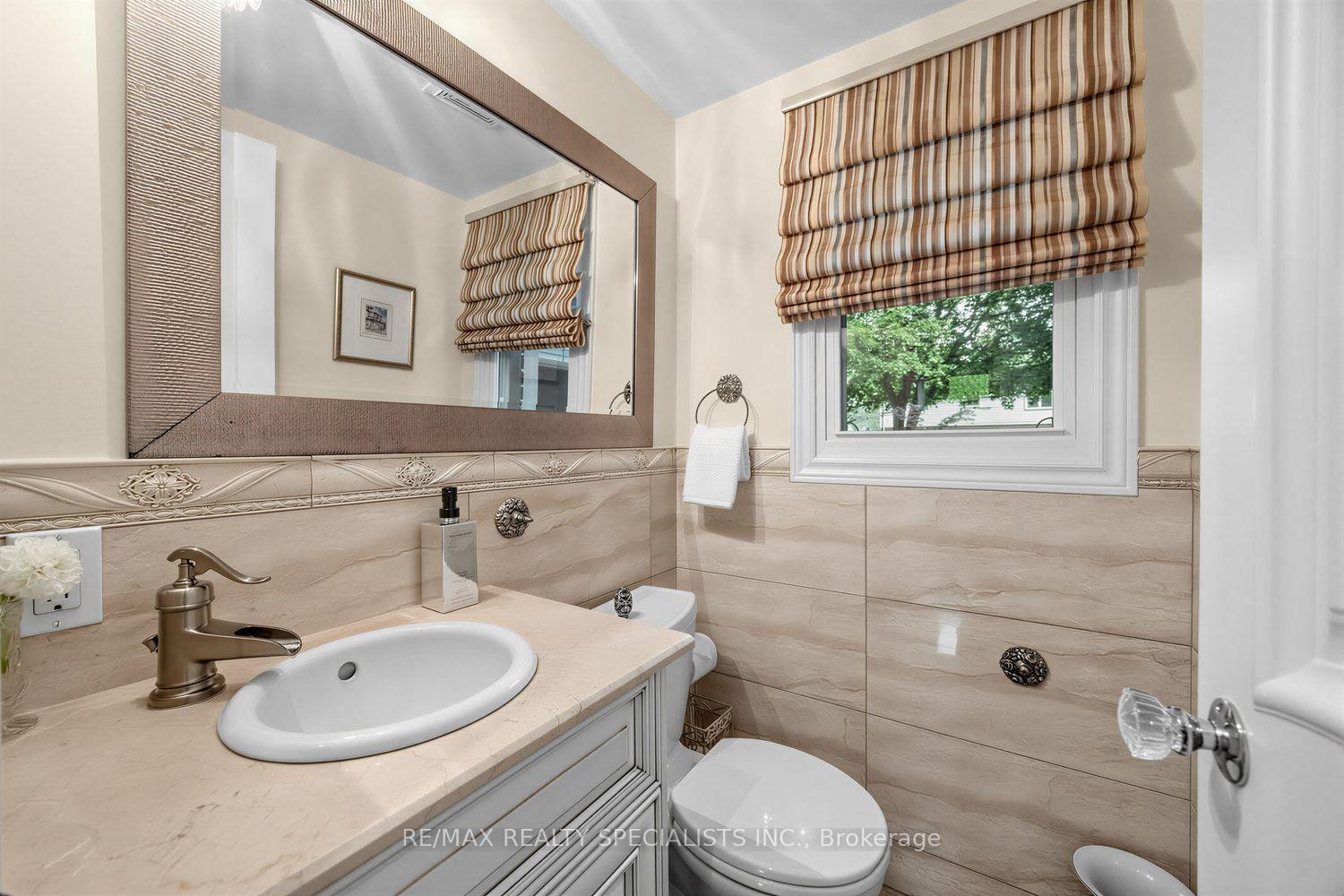 Photo 16 of 1211 Royal York Road, Etobicoke, Edenbridge-Humber Valley — HOMEH