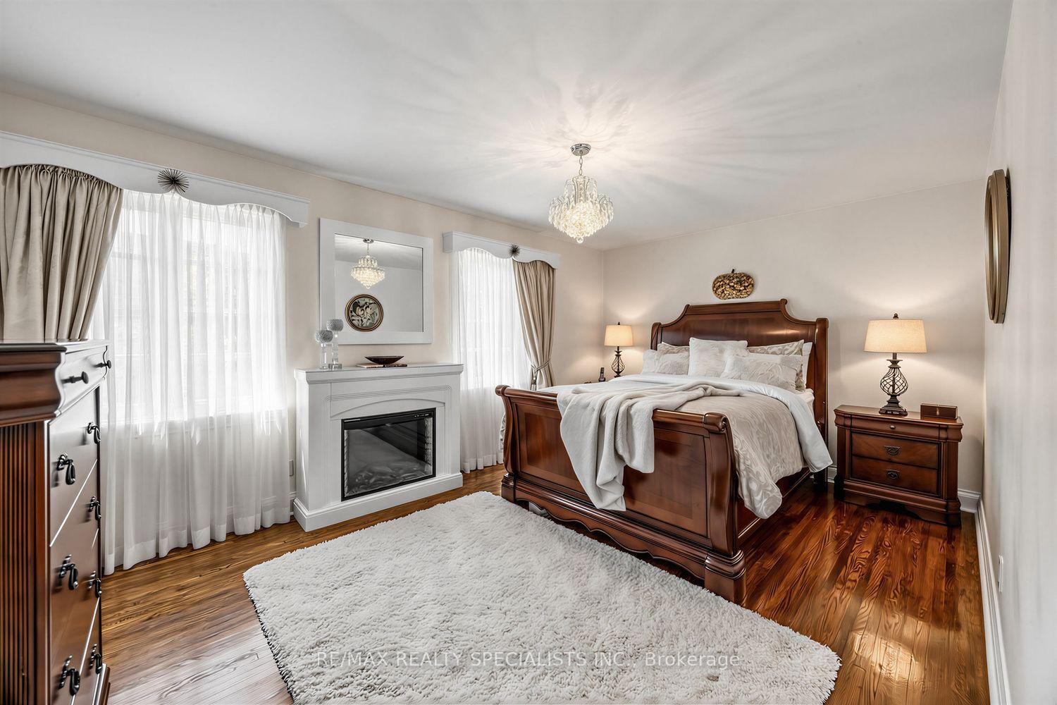 Photo 18 of 1211 Royal York Road, Etobicoke, Edenbridge-Humber Valley — HOMEH