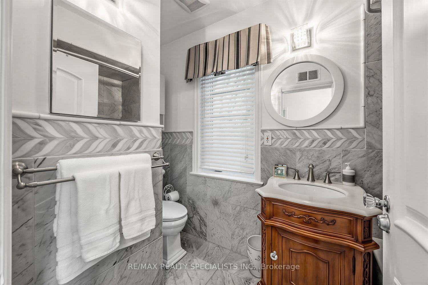 Photo 22 of 1211 Royal York Road, Etobicoke, Edenbridge-Humber Valley — HOMEH