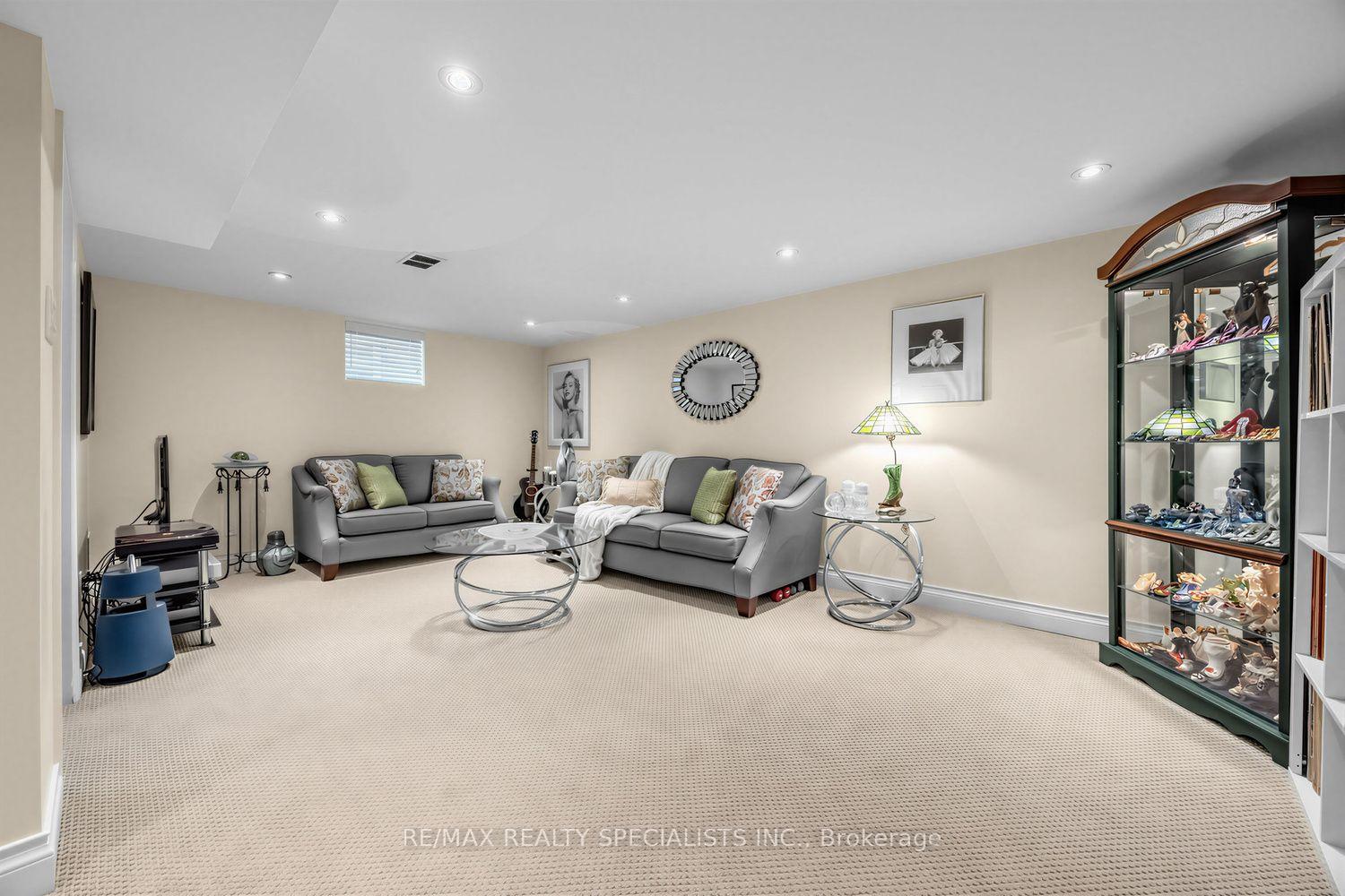 Photo 25 of 1211 Royal York Road, Etobicoke, Edenbridge-Humber Valley — HOMEH