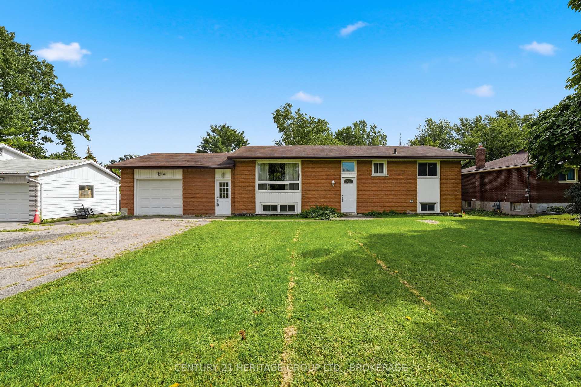 Photo 3 of 278 Lester Road, Quinte West, Sidney Ward — HOMEH