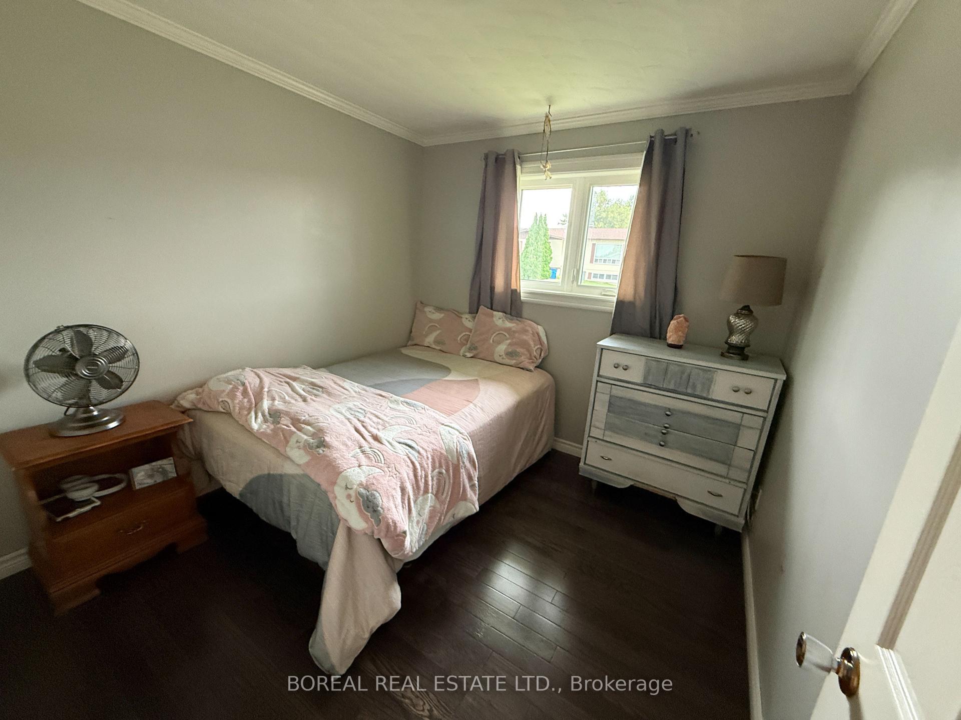 Photo 30 of 30 Eighteenth Avenue, Cochrane — HOMEH