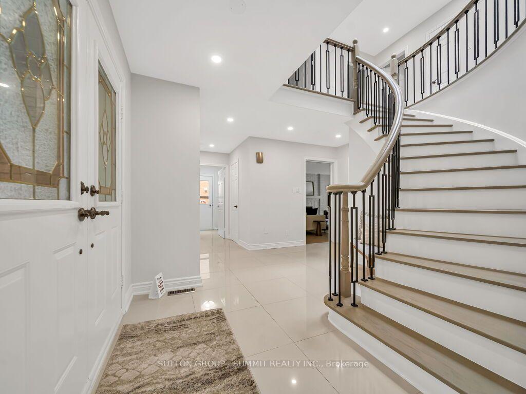 Photo 7 of 7 Winding Court, Scarborough, Highland Creek — HOMEH