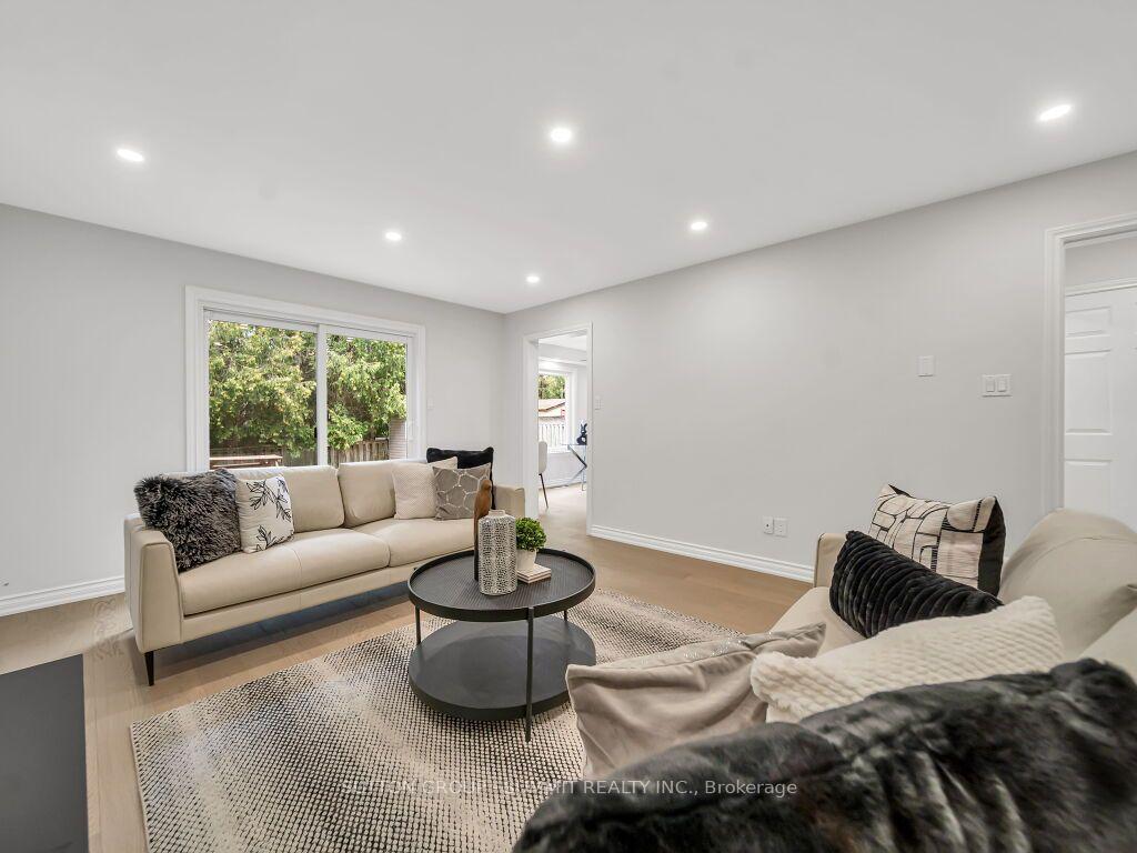 Photo 22 of 7 Winding Court, Scarborough, Highland Creek — HOMEH