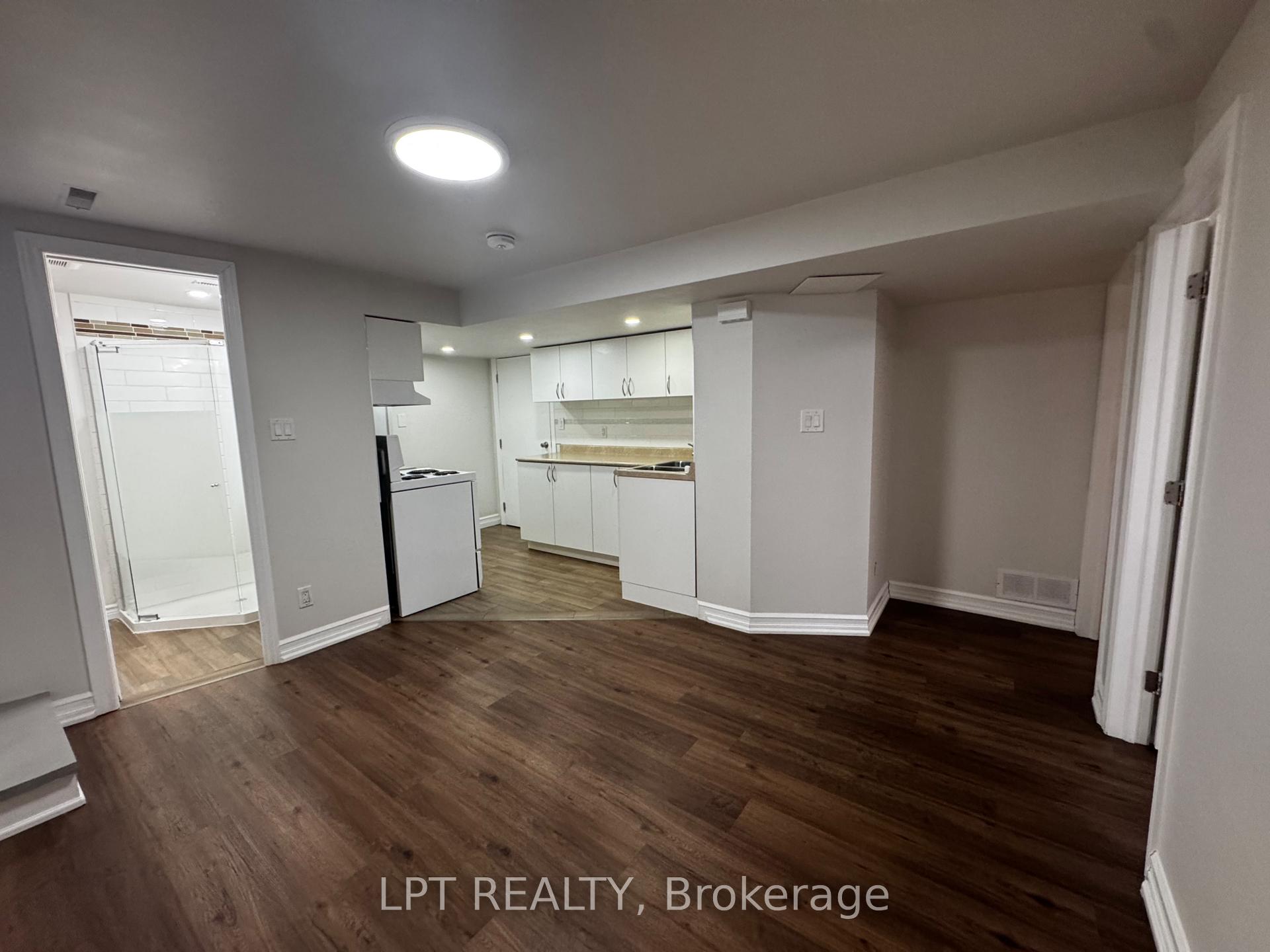 Photo 6 of 17 Alabaster Drive, Brampton, Brampton North — HOMEH