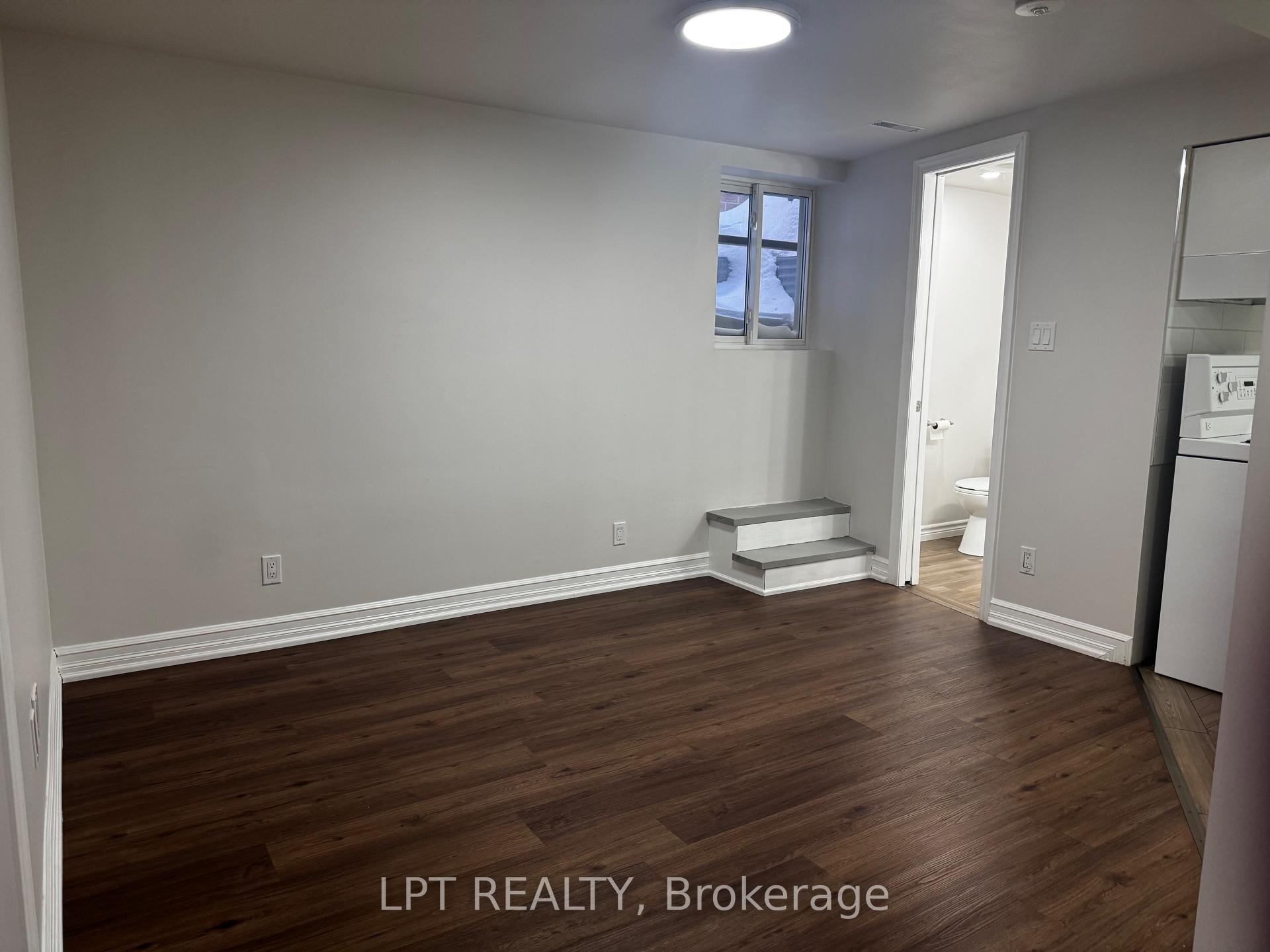 Photo 8 of 17 Alabaster Drive, Brampton, Brampton North — HOMEH
