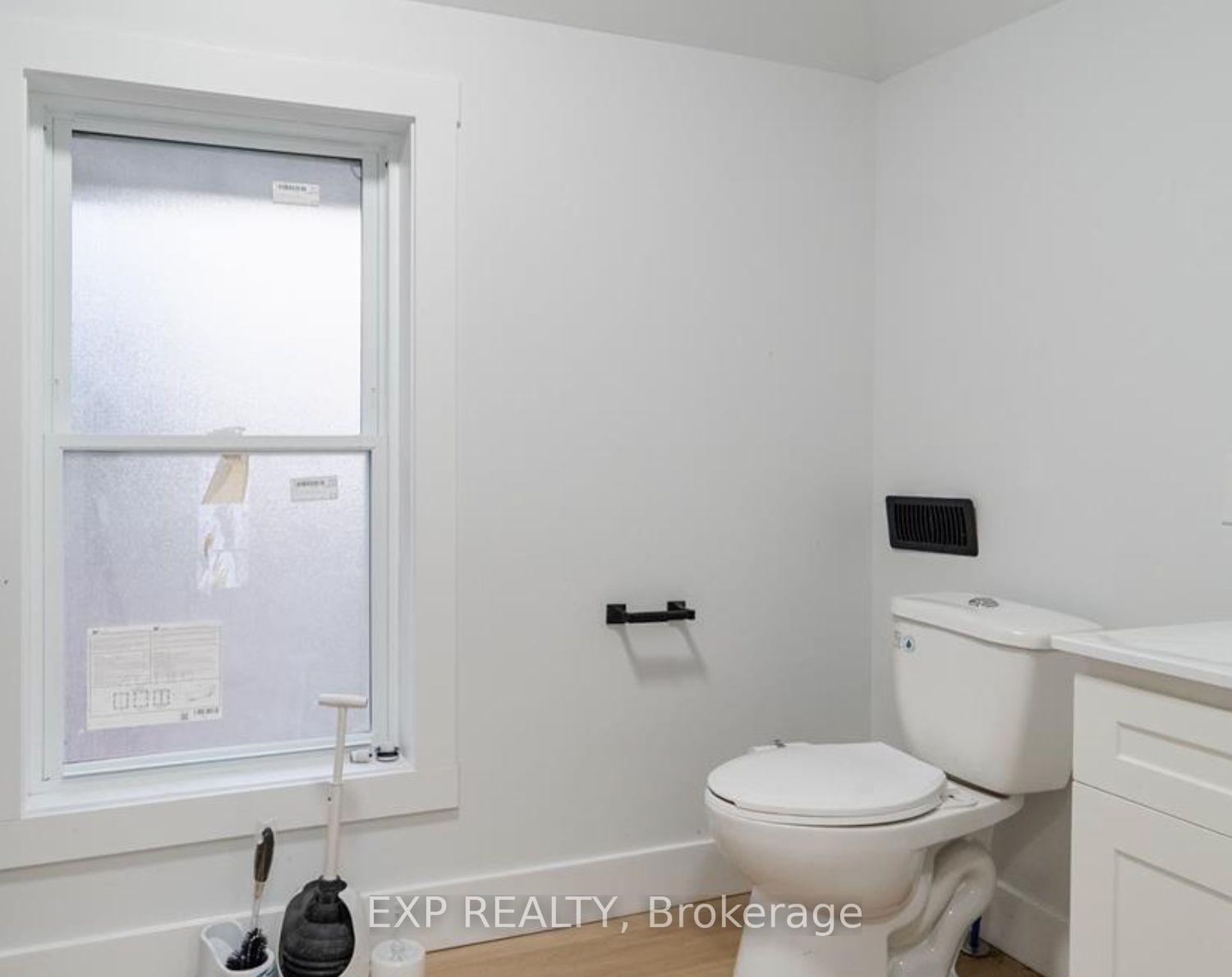 Photo 11 of 523 Caron Avenue, Windsor, Downtown Windsor — HOMEH