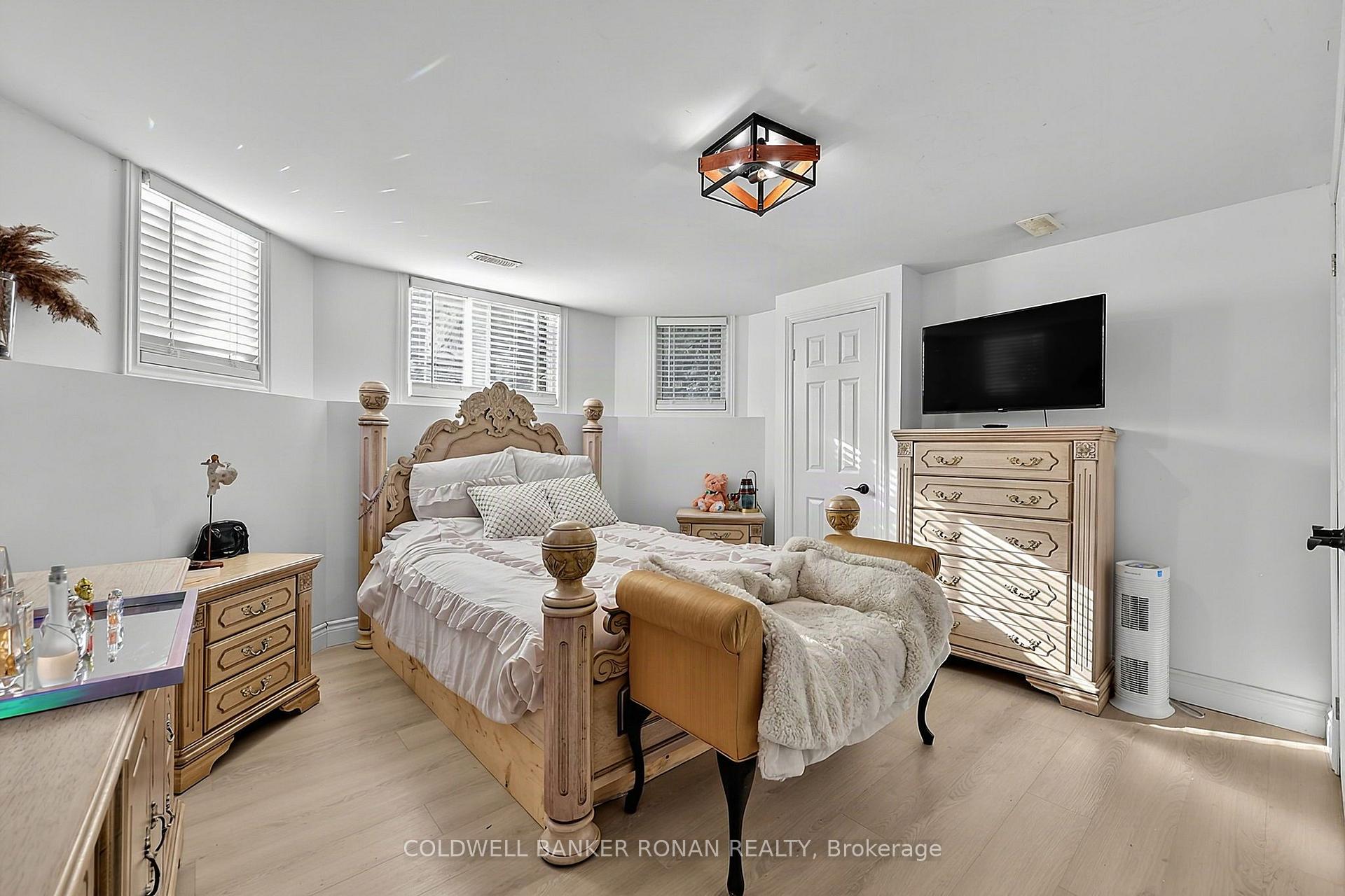 Photo 28 of 57 Pine Park Boulevard, Adjala-Tosorontio, Everett — HOMEH