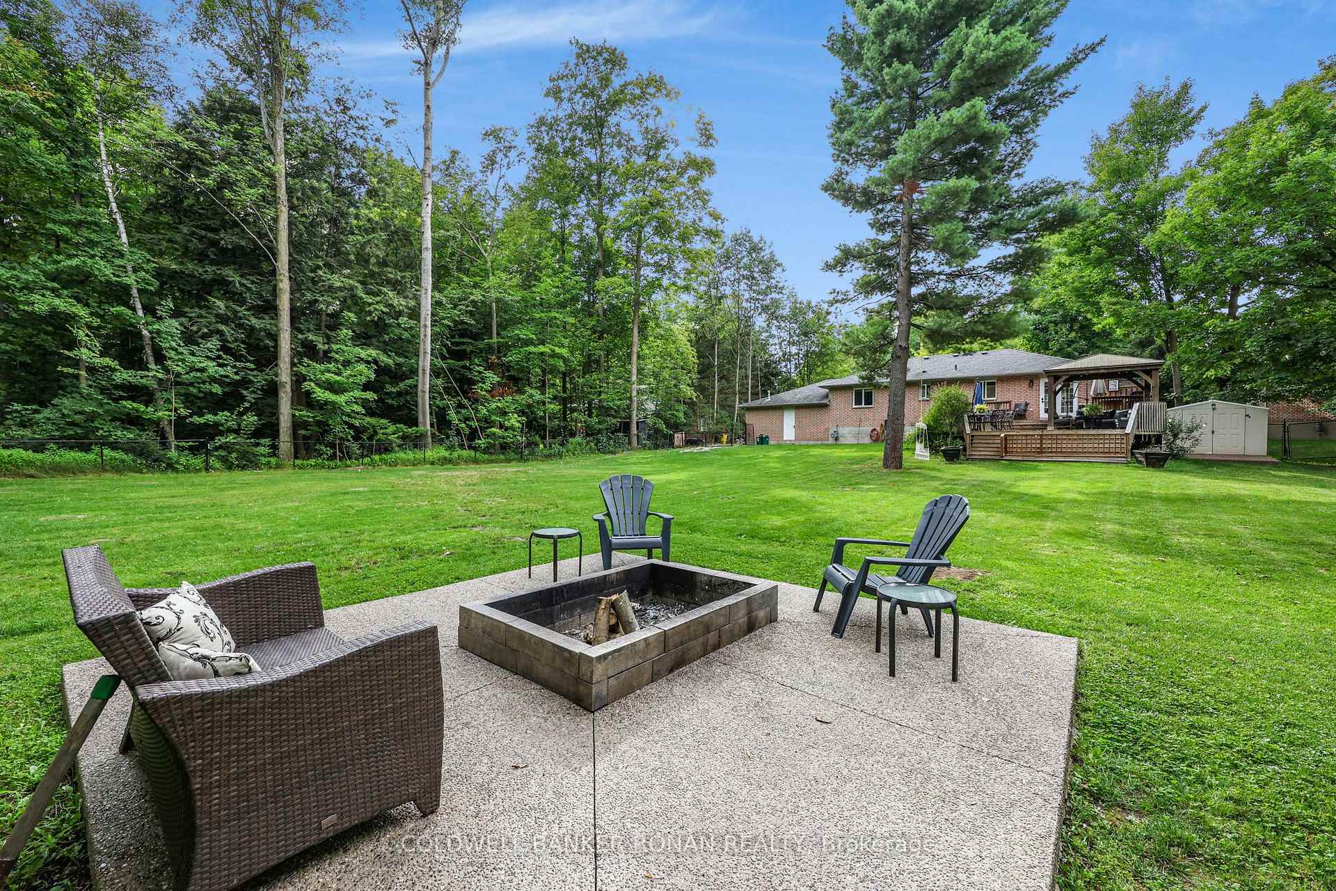 Photo 43 of 57 Pine Park Boulevard, Adjala-Tosorontio, Everett — HOMEH