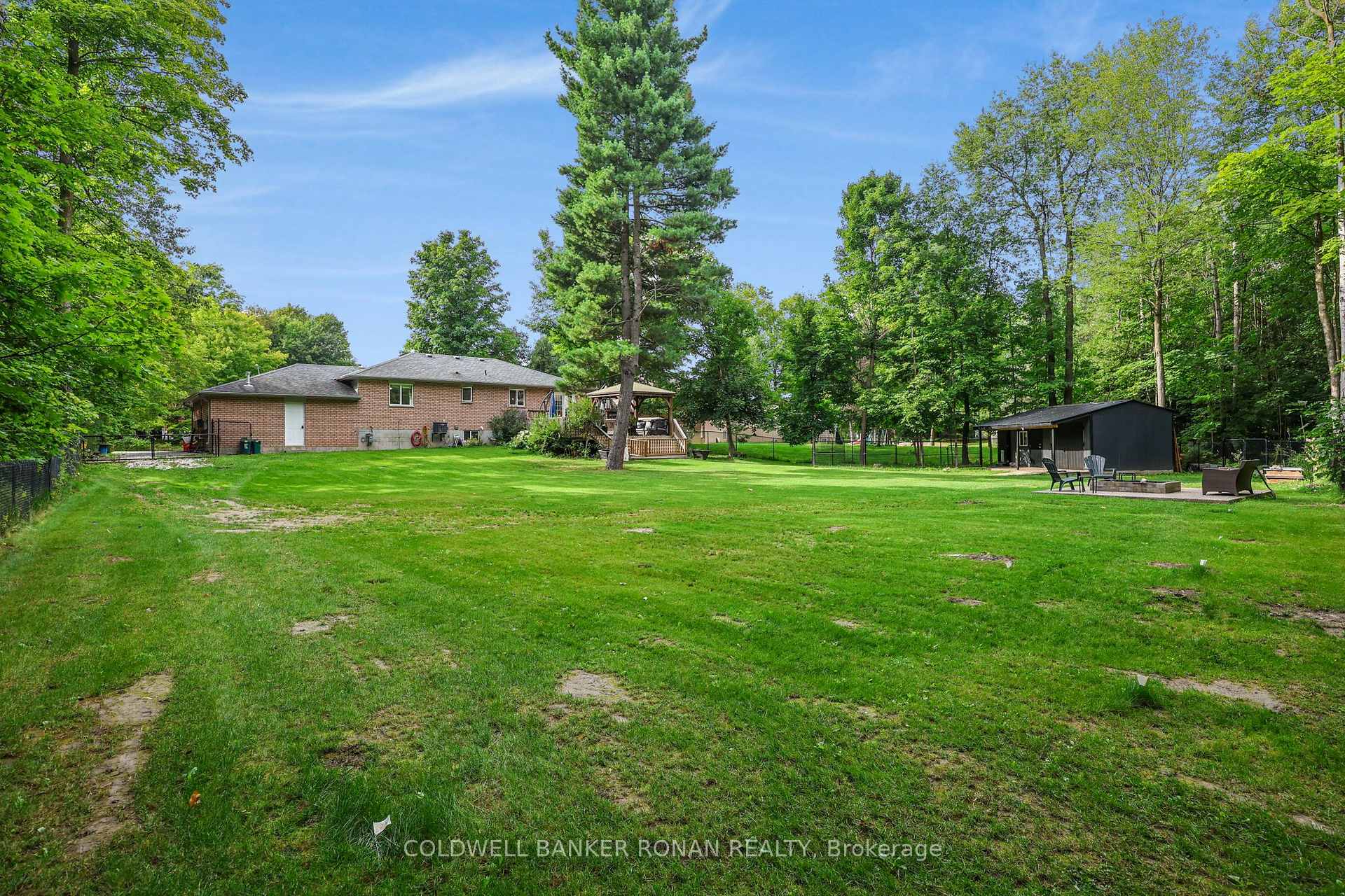 Photo 44 of 57 Pine Park Boulevard, Adjala-Tosorontio, Everett — HOMEH
