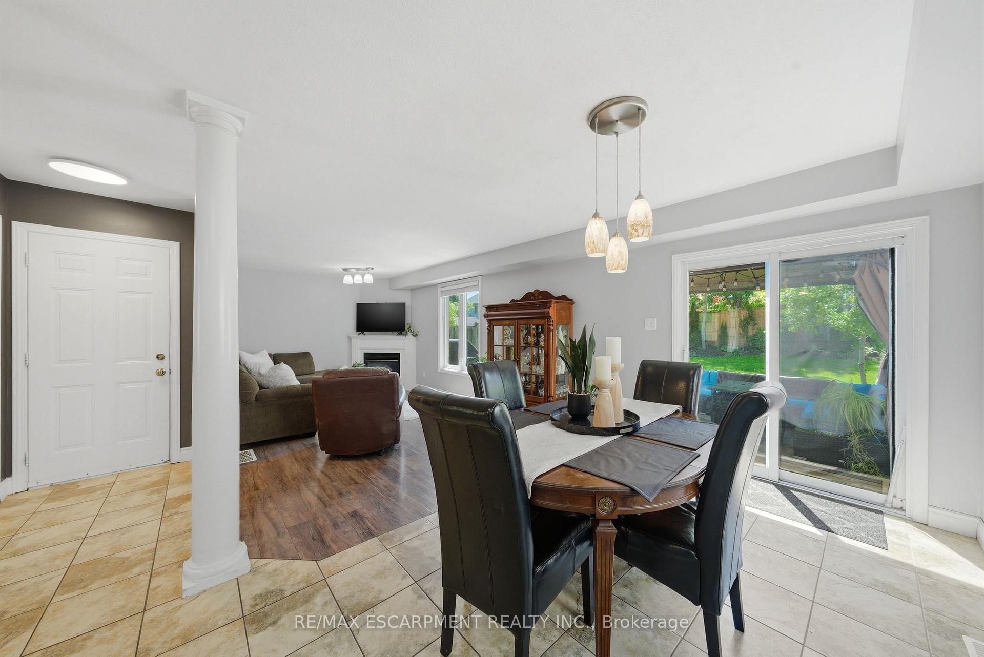 Photo 11 of 784 Butternut Avenue, Waterloo, Clair Hills — HOMEH