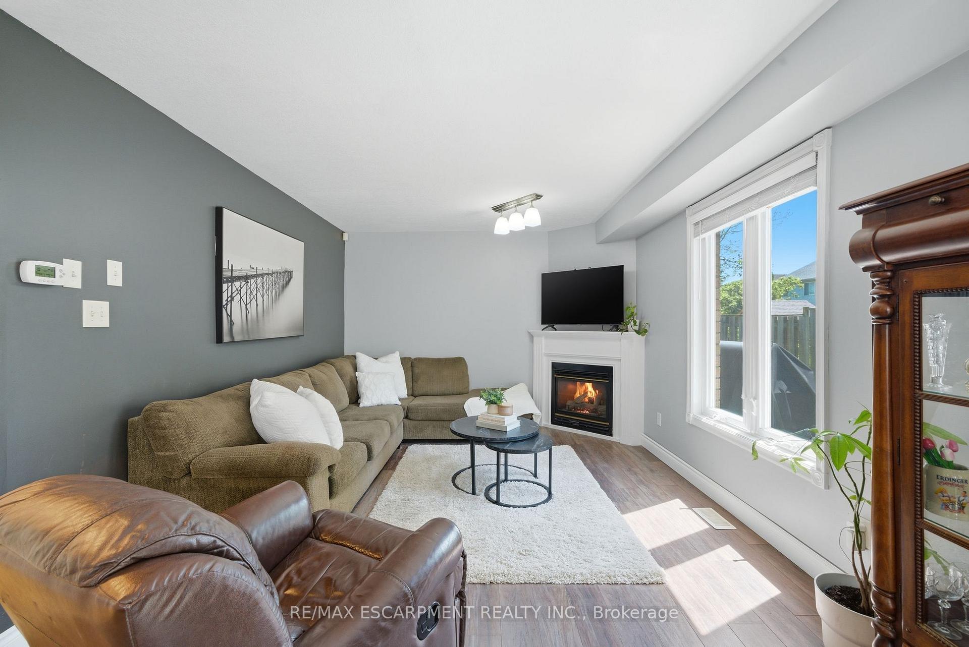 Photo 14 of 784 Butternut Avenue, Waterloo, Clair Hills — HOMEH
