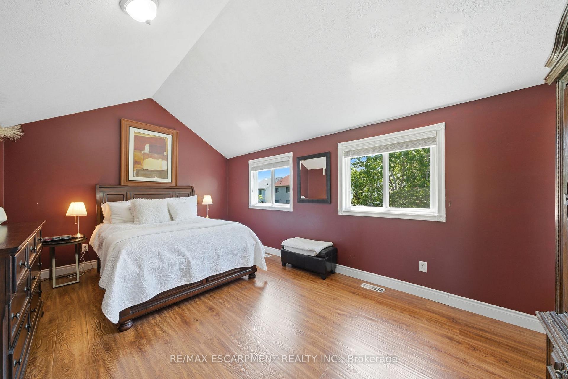 Photo 17 of 784 Butternut Avenue, Waterloo, Clair Hills — HOMEH