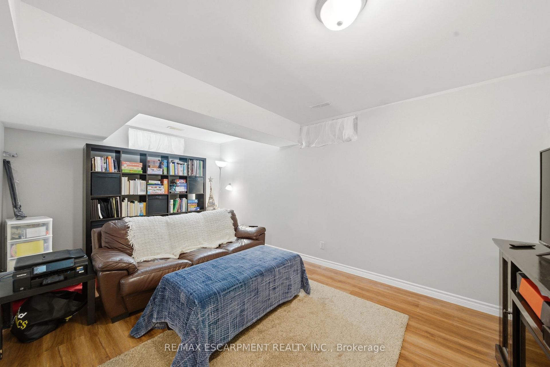Photo 24 of 784 Butternut Avenue, Waterloo, Clair Hills — HOMEH