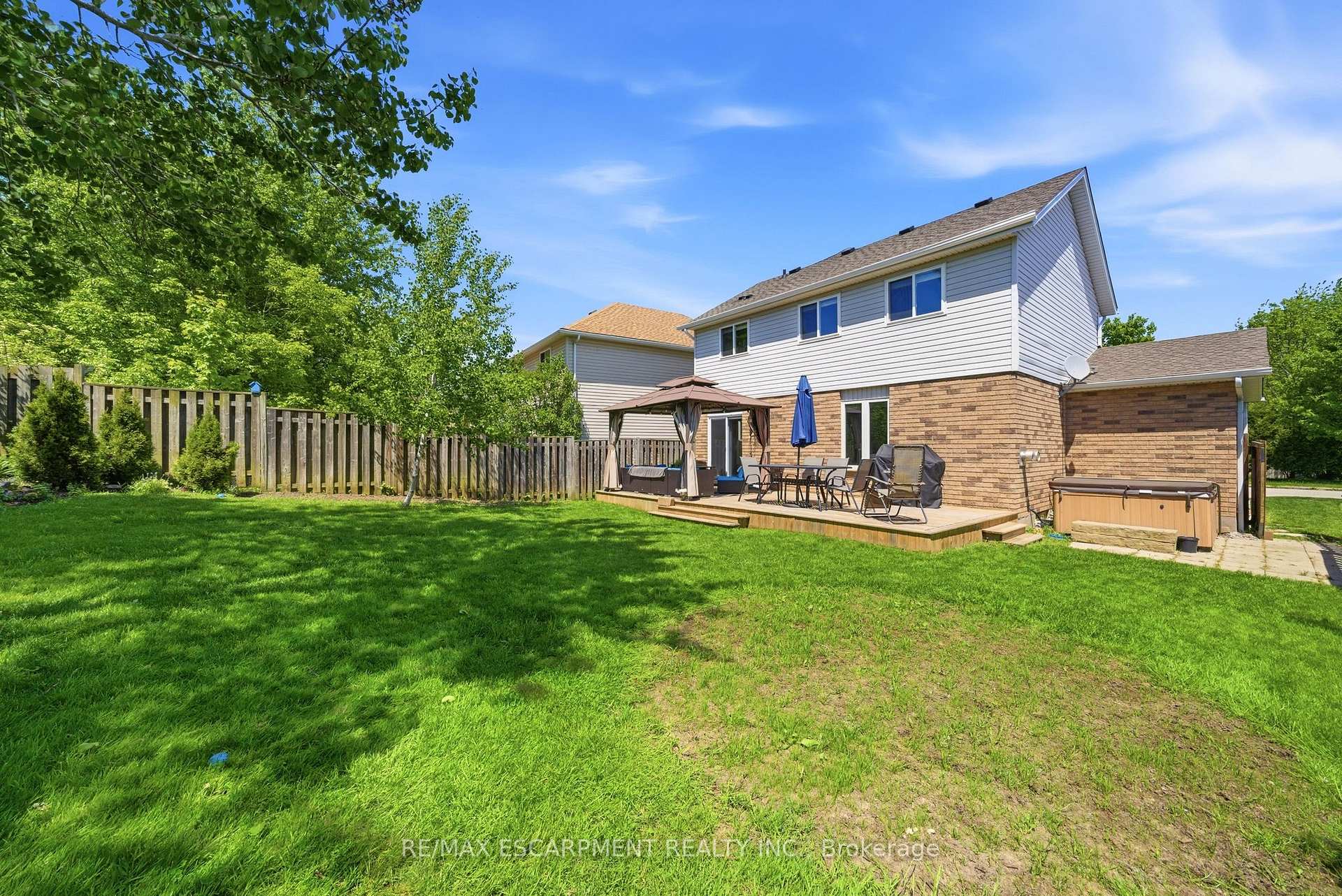 Photo 28 of 784 Butternut Avenue, Waterloo, Clair Hills — HOMEH