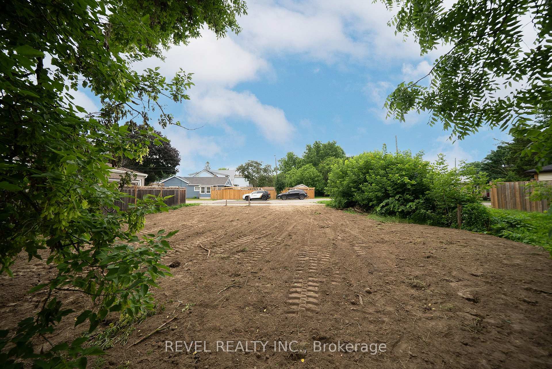 Photo 5 of 145 Catharine Avenue, Brantford, Old West Brant — HOMEH