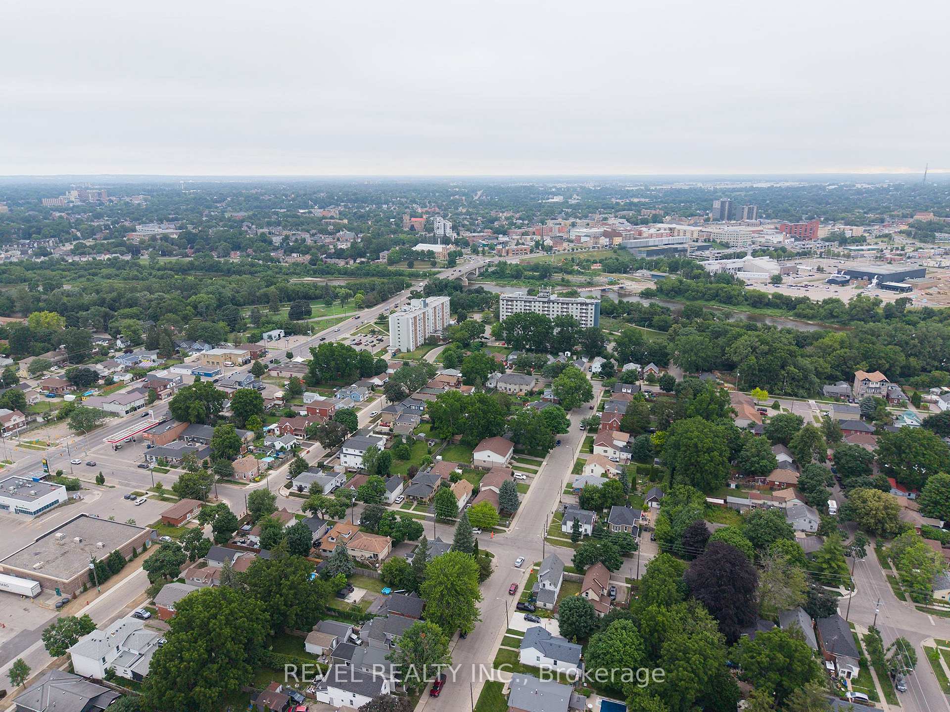 Photo 13 of 145 Catharine Avenue, Brantford, Old West Brant — HOMEH