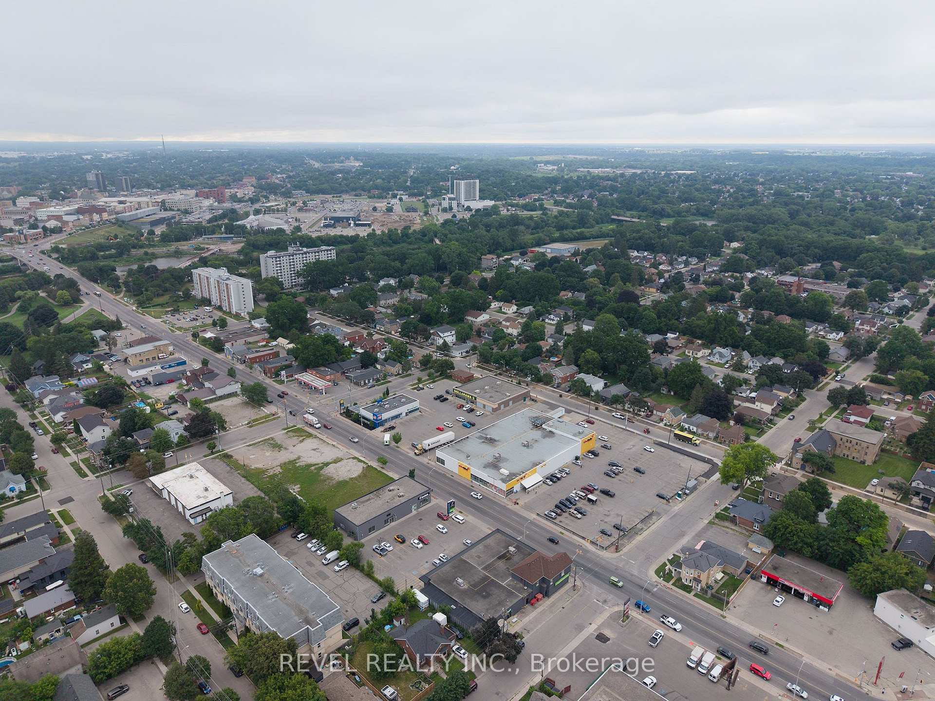 Photo 16 of 145 Catharine Avenue, Brantford, Old West Brant — HOMEH