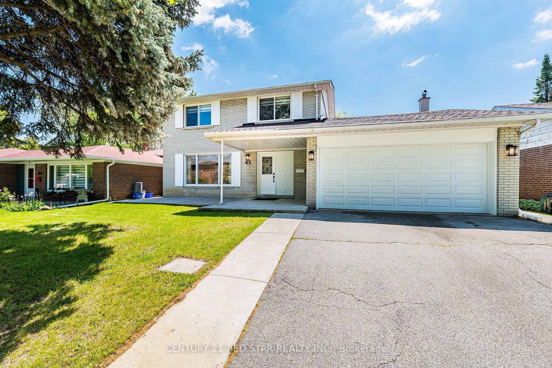 Photo 1 of 42 Broadfield Drive, Etobicoke, Markland Wood — HOMEH