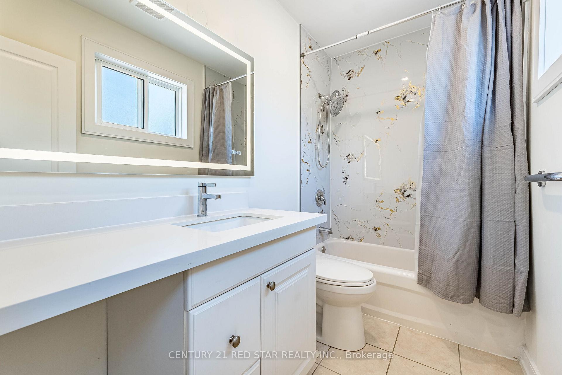 Photo 22 of 42 Broadfield Drive, Etobicoke, Markland Wood — HOMEH