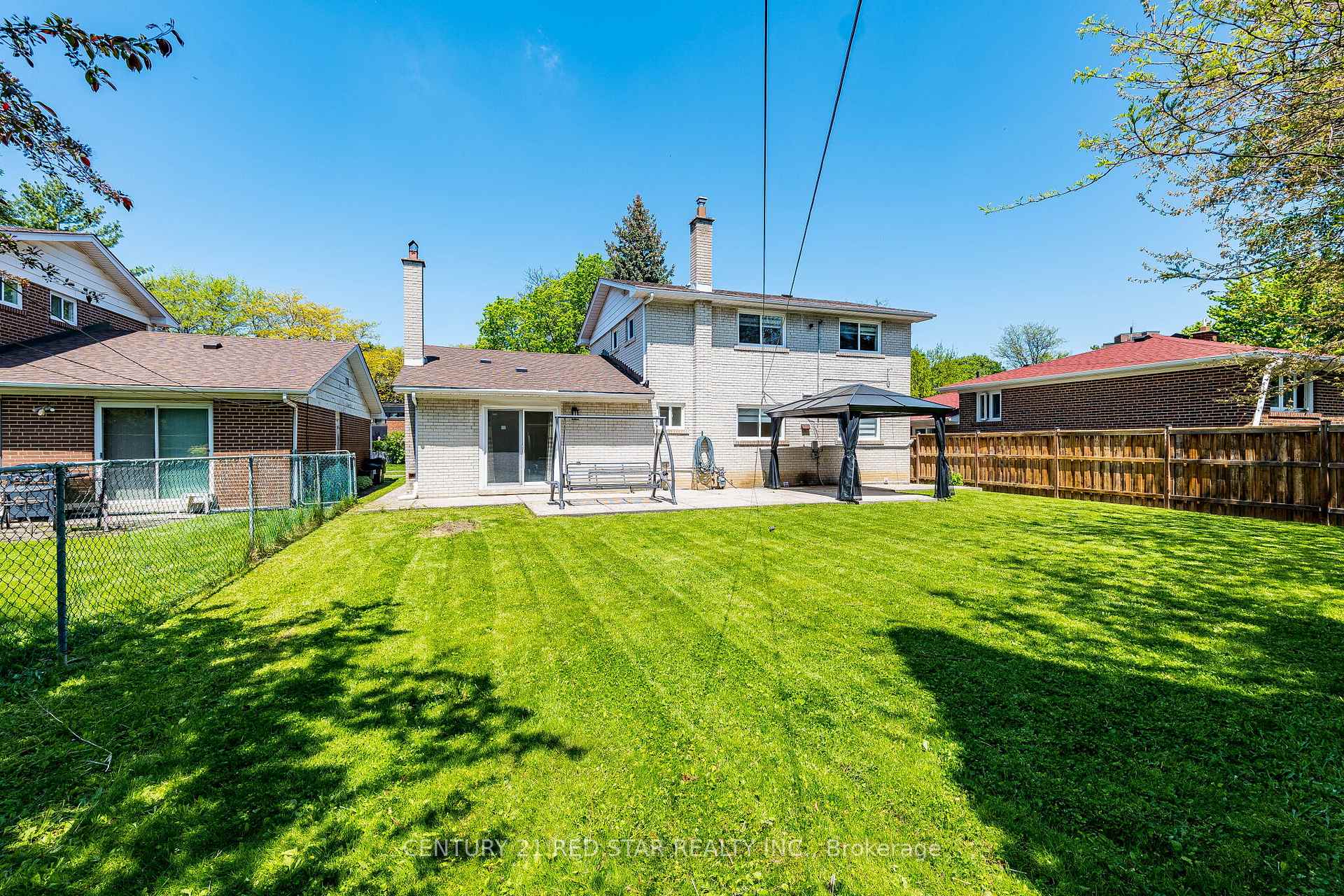 Photo 45 of 42 Broadfield Drive, Etobicoke, Markland Wood — HOMEH