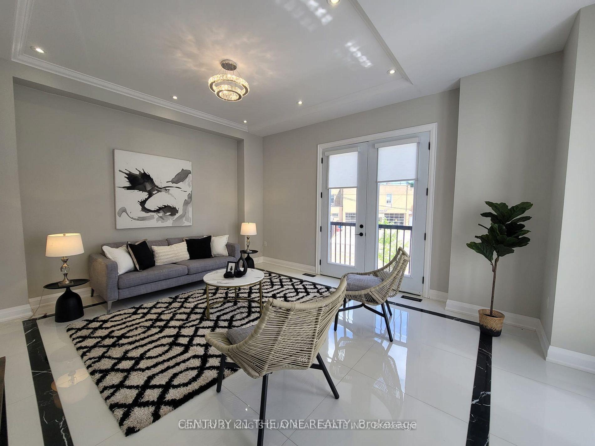 Photo 3 of 323 Sutherland Drive, Toronto, Leaside — HOMEH