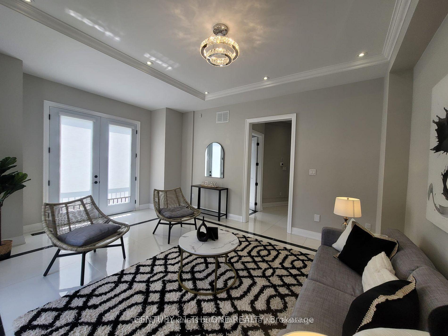 Photo 5 of 323 Sutherland Drive, Toronto, Leaside — HOMEH