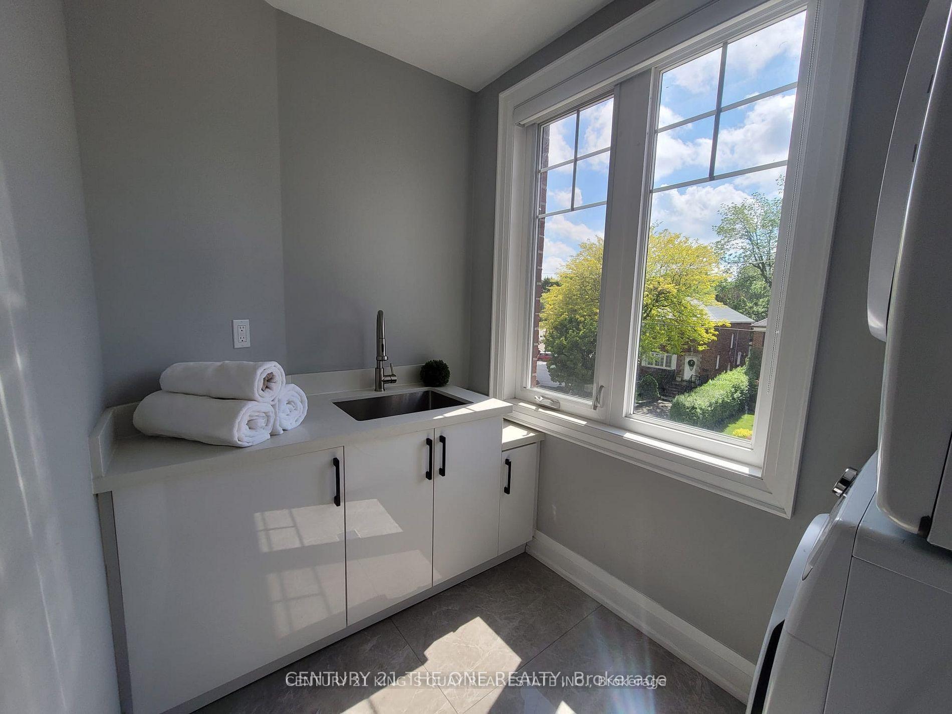 Photo 23 of 323 Sutherland Drive, Toronto, Leaside — HOMEH