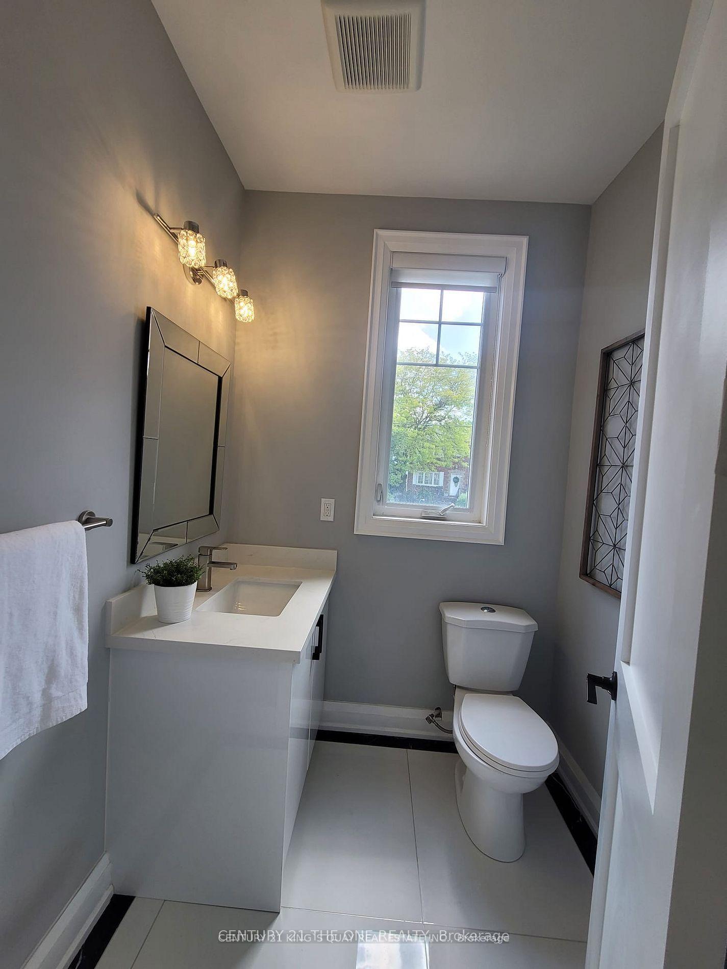 Photo 27 of 323 Sutherland Drive, Toronto, Leaside — HOMEH
