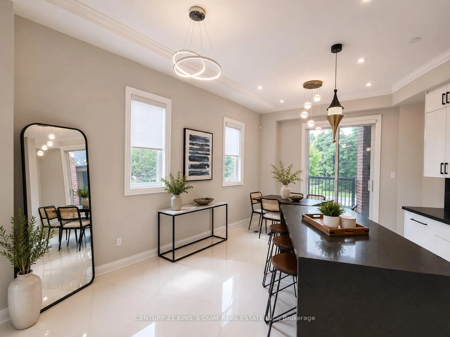 Photo 10 of 323 Sutherland Drive, Toronto, Leaside — HOMEH