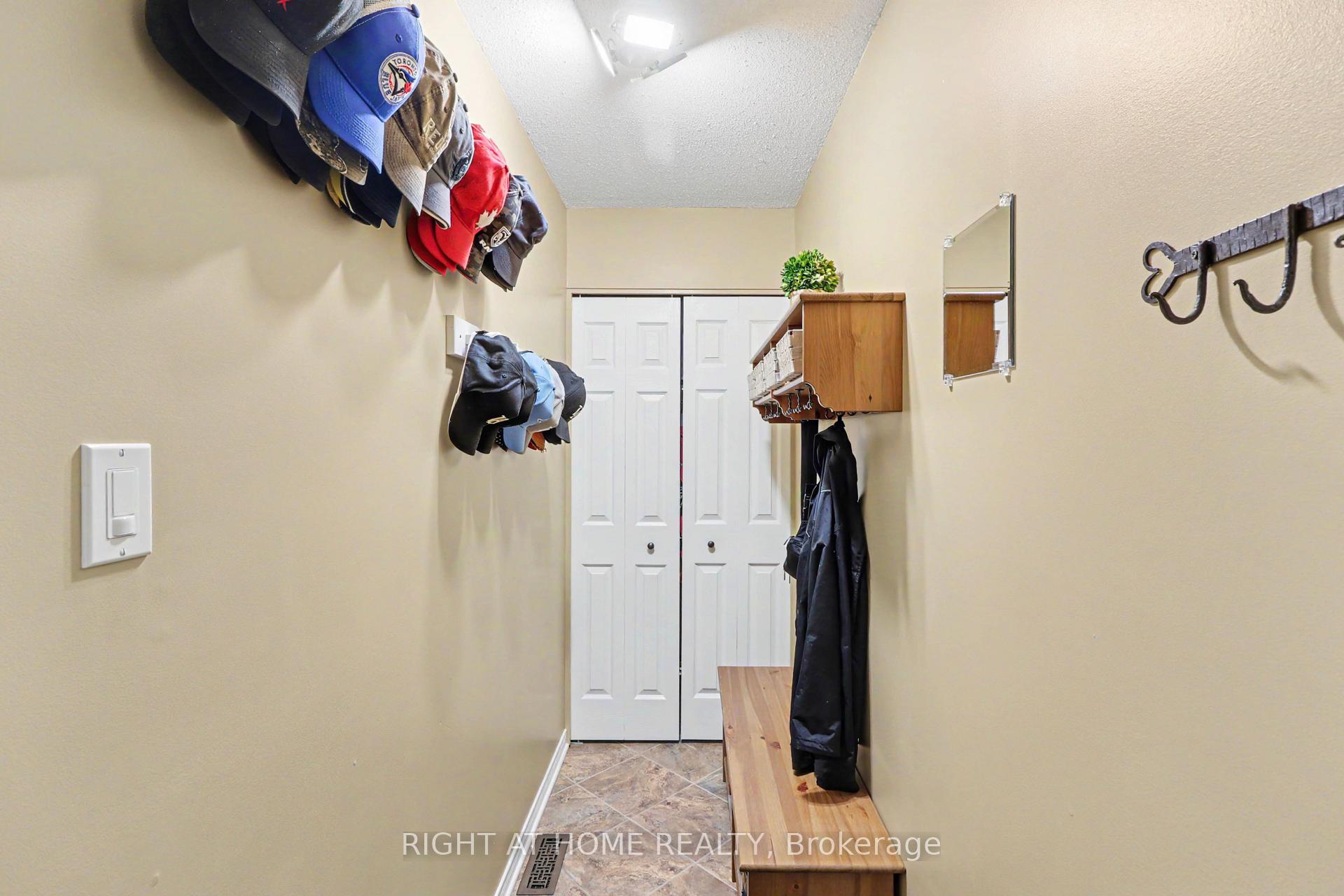 Photo 14 of 1250 Loeper Street, Ottawa, Navan — HOMEH