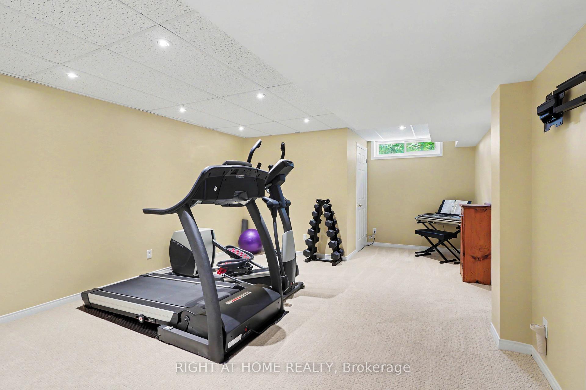 Photo 24 of 1250 Loeper Street, Ottawa, Navan — HOMEH