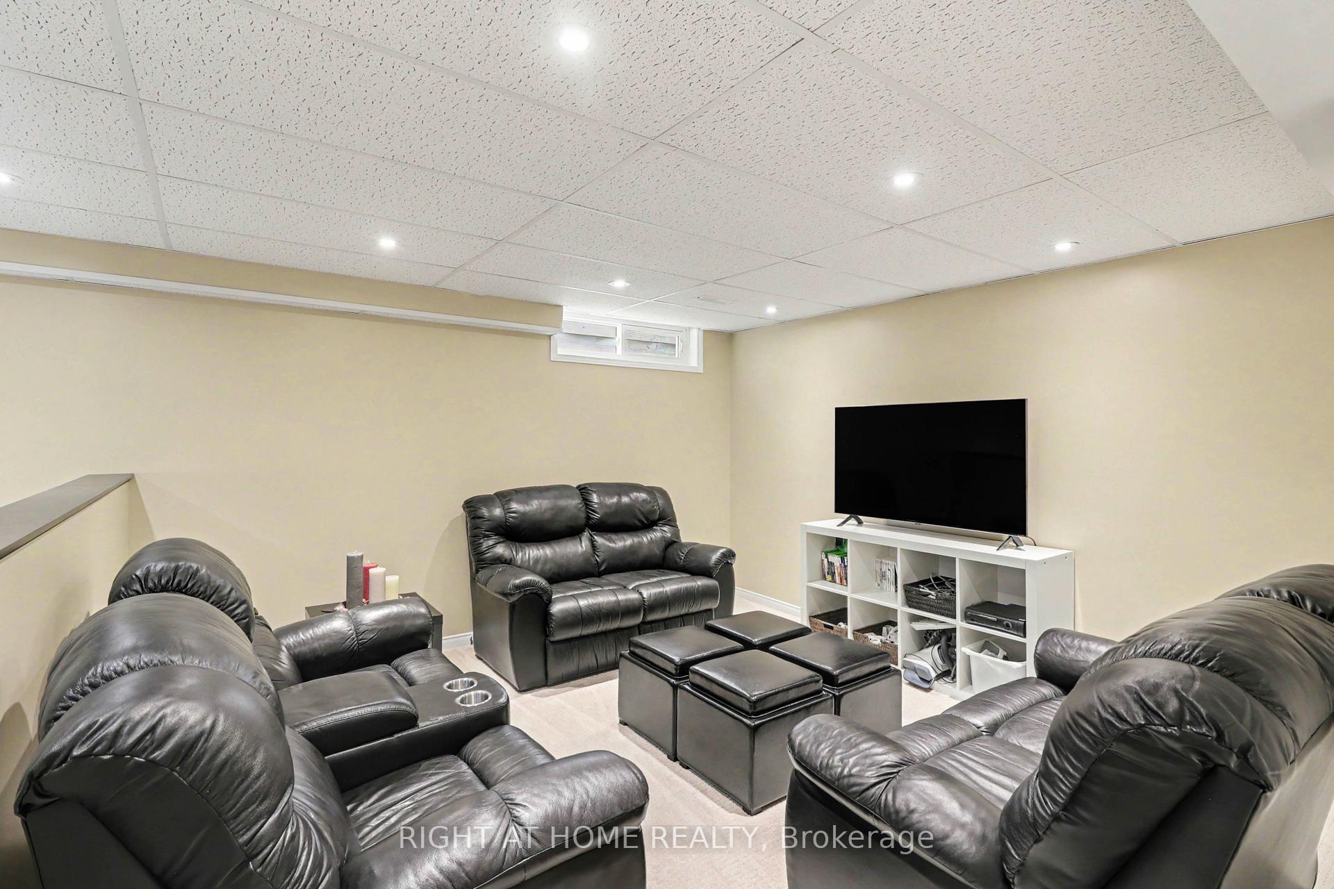Photo 25 of 1250 Loeper Street, Ottawa, Navan — HOMEH