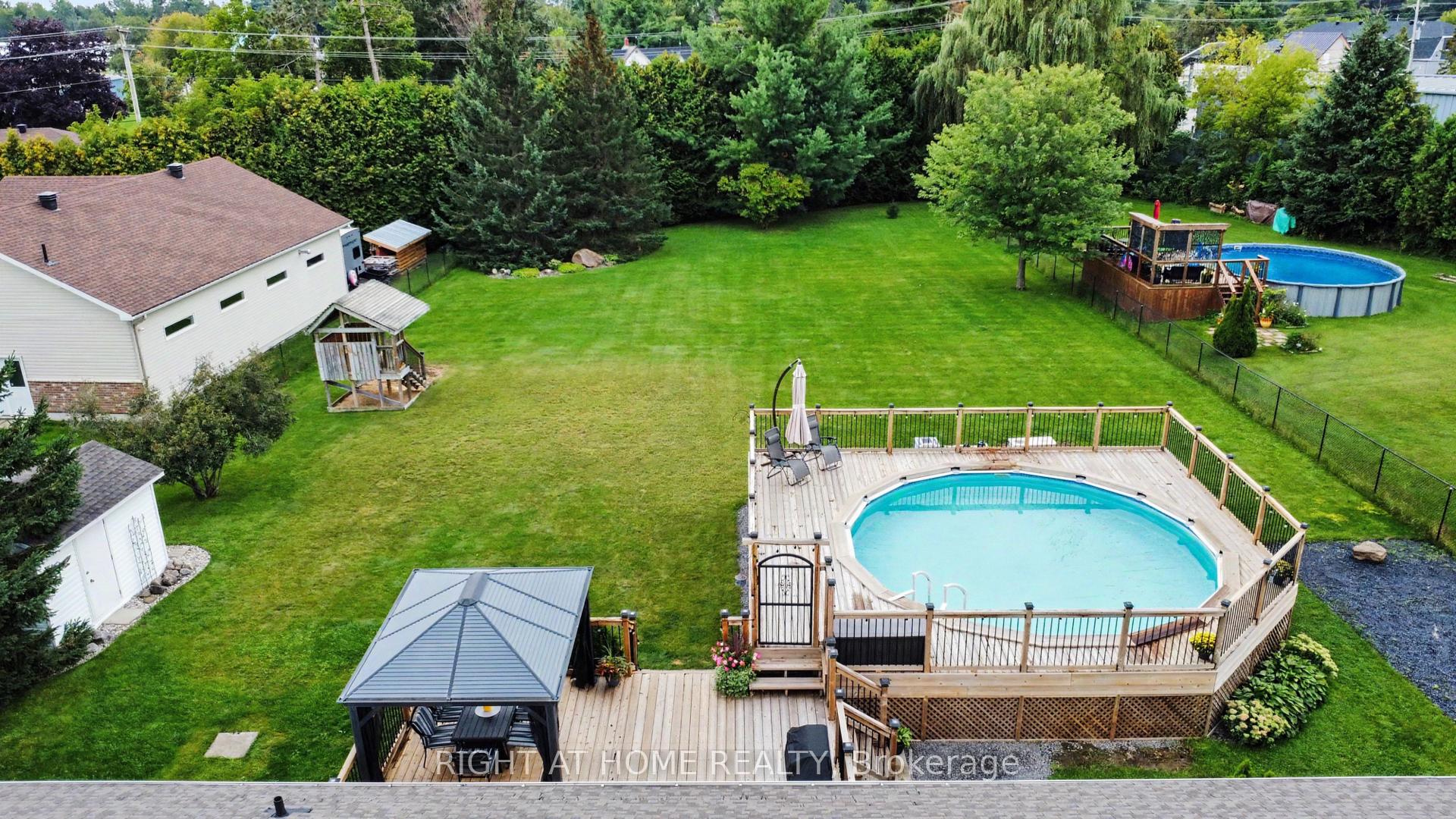 Photo 37 of 1250 Loeper Street, Ottawa, Navan — HOMEH