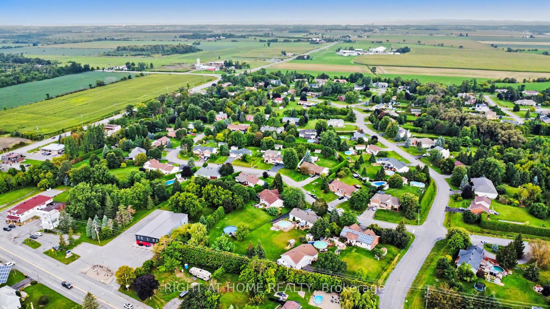 Photo 46 of 1250 Loeper Street, Ottawa, Navan — HOMEH