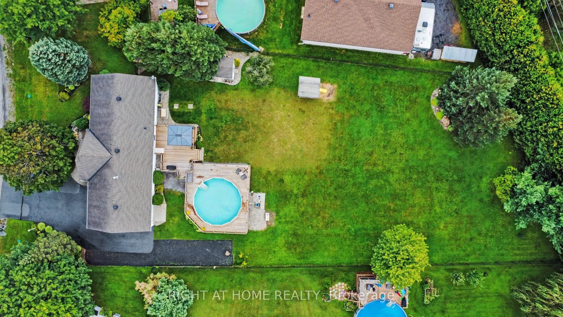 Photo 13 of 1250 Loeper Street, Ottawa, Navan — HOMEH