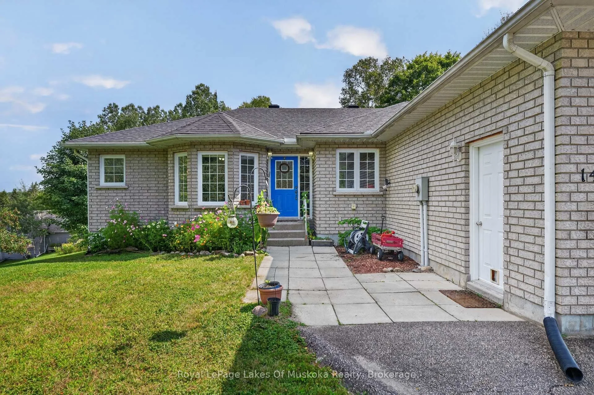Photo 8 of 140 Simpson Street, Burk's Falls — HOMEH