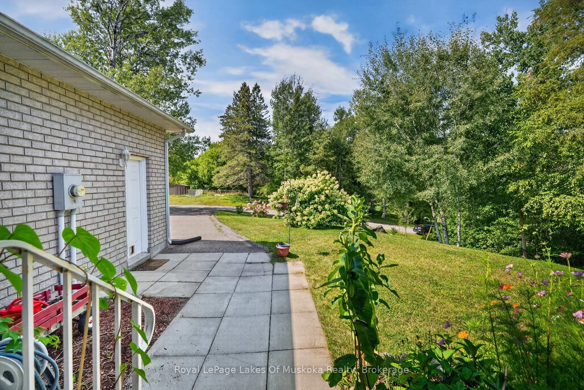 Photo 20 of 140 Simpson Street, Burk's Falls — HOMEH