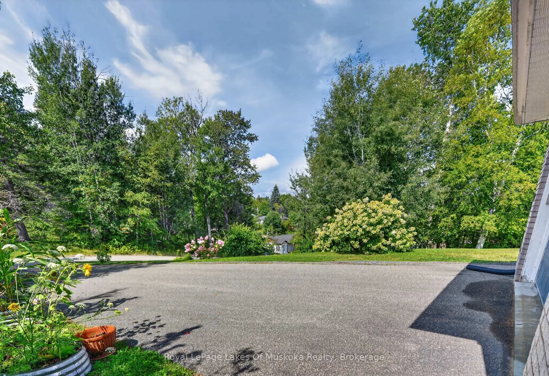 Photo 31 of 140 Simpson Street, Burk's Falls — HOMEH