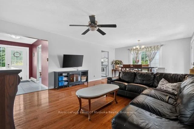 Photo 46 of 140 Simpson Street, Burk's Falls — HOMEH