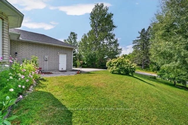 Photo 76 of 140 Simpson Street, Burk's Falls — HOMEH