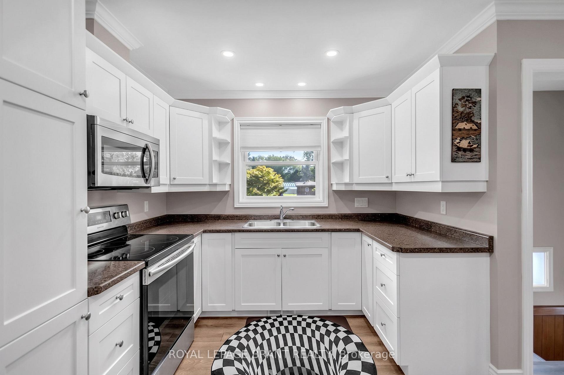 Photo 12 of 7 Willowdale Street, Brant, Brantford Twp — HOMEH