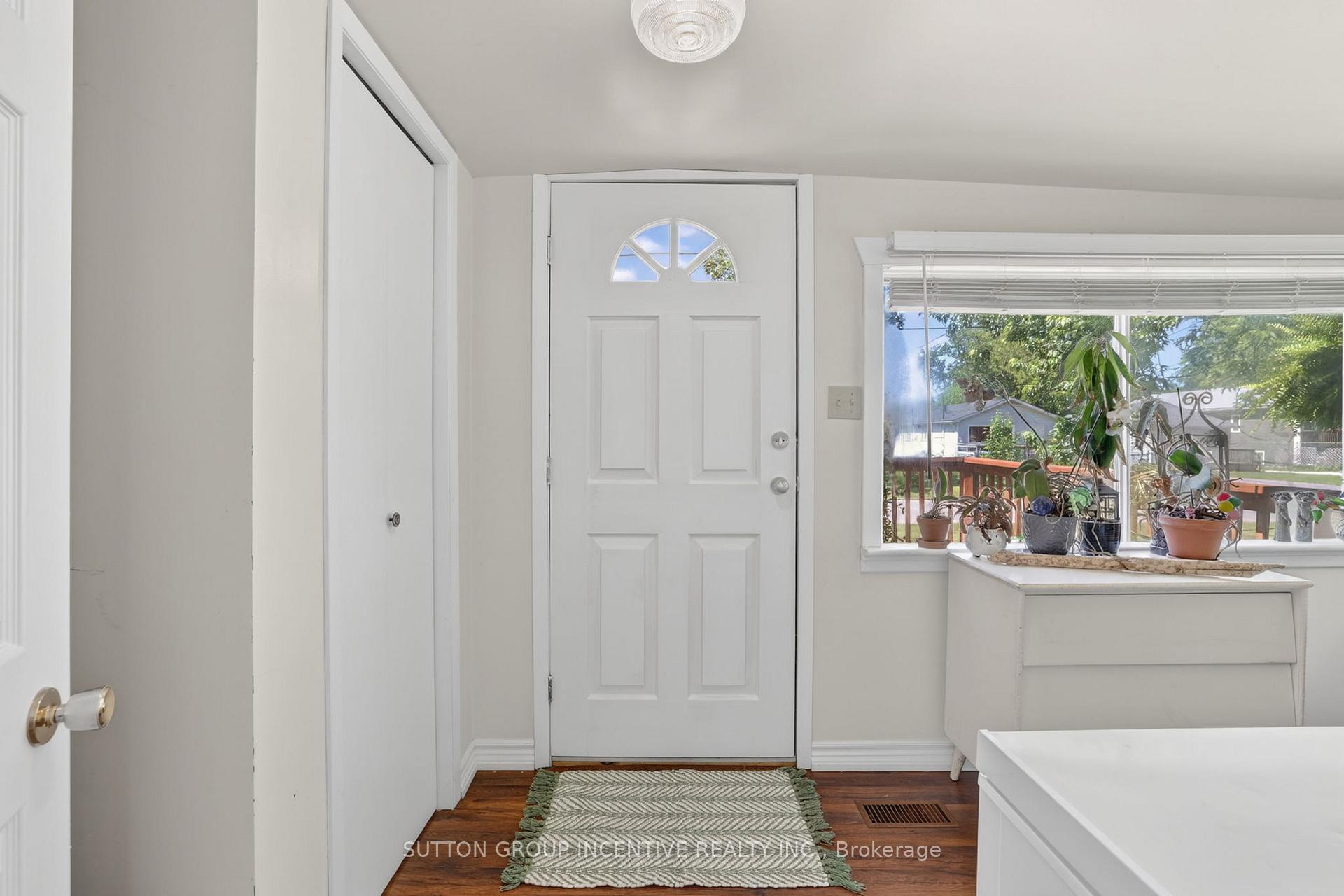 Photo 8 of 191 Ways Bay Drive, Georgina, Keswick North — HOMEH