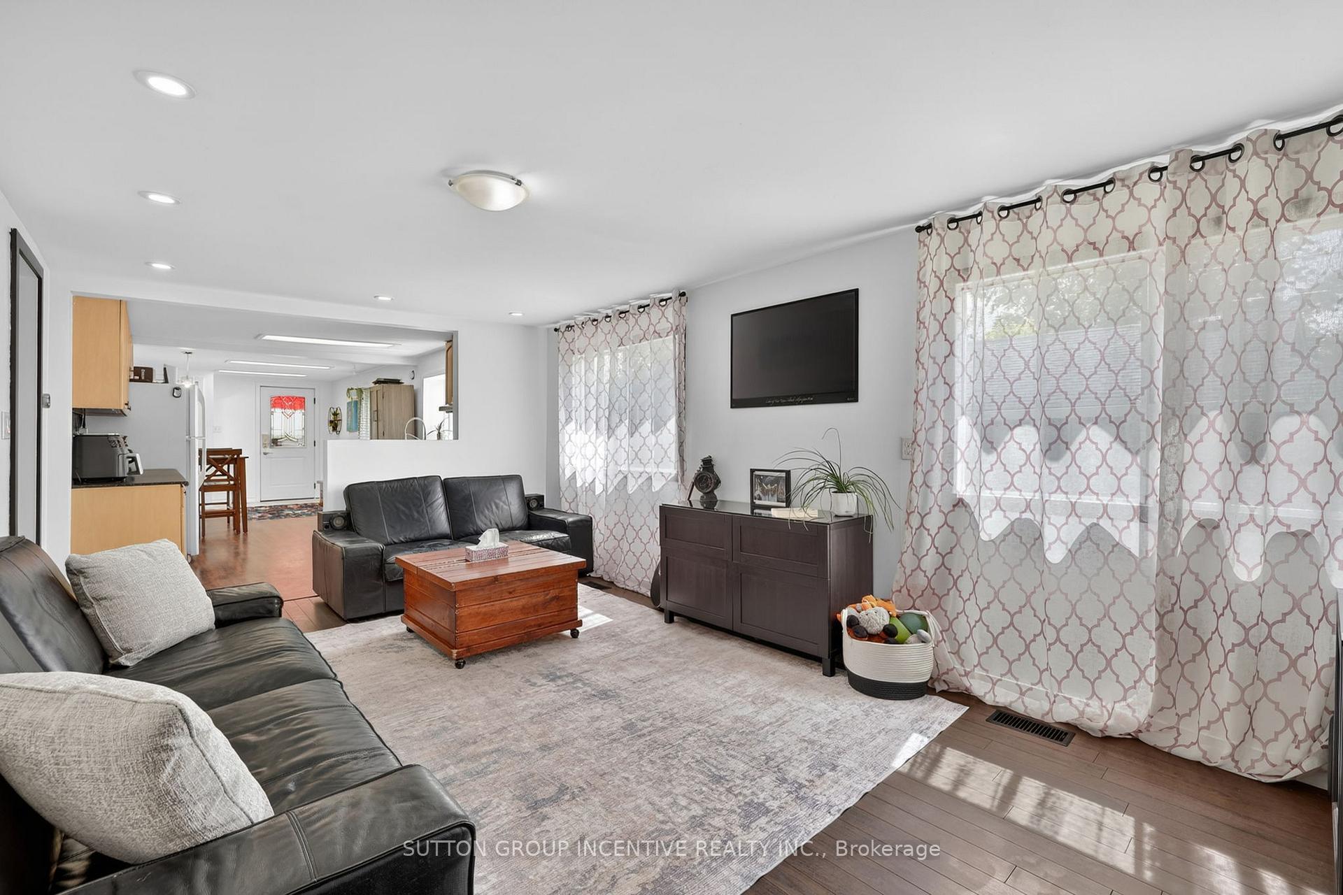 Photo 14 of 191 Ways Bay Drive, Georgina, Keswick North — HOMEH