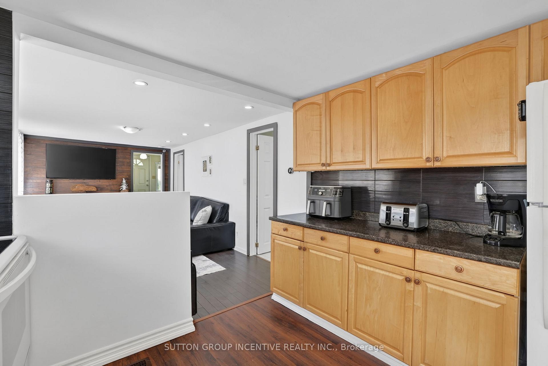 Photo 16 of 191 Ways Bay Drive, Georgina, Keswick North — HOMEH
