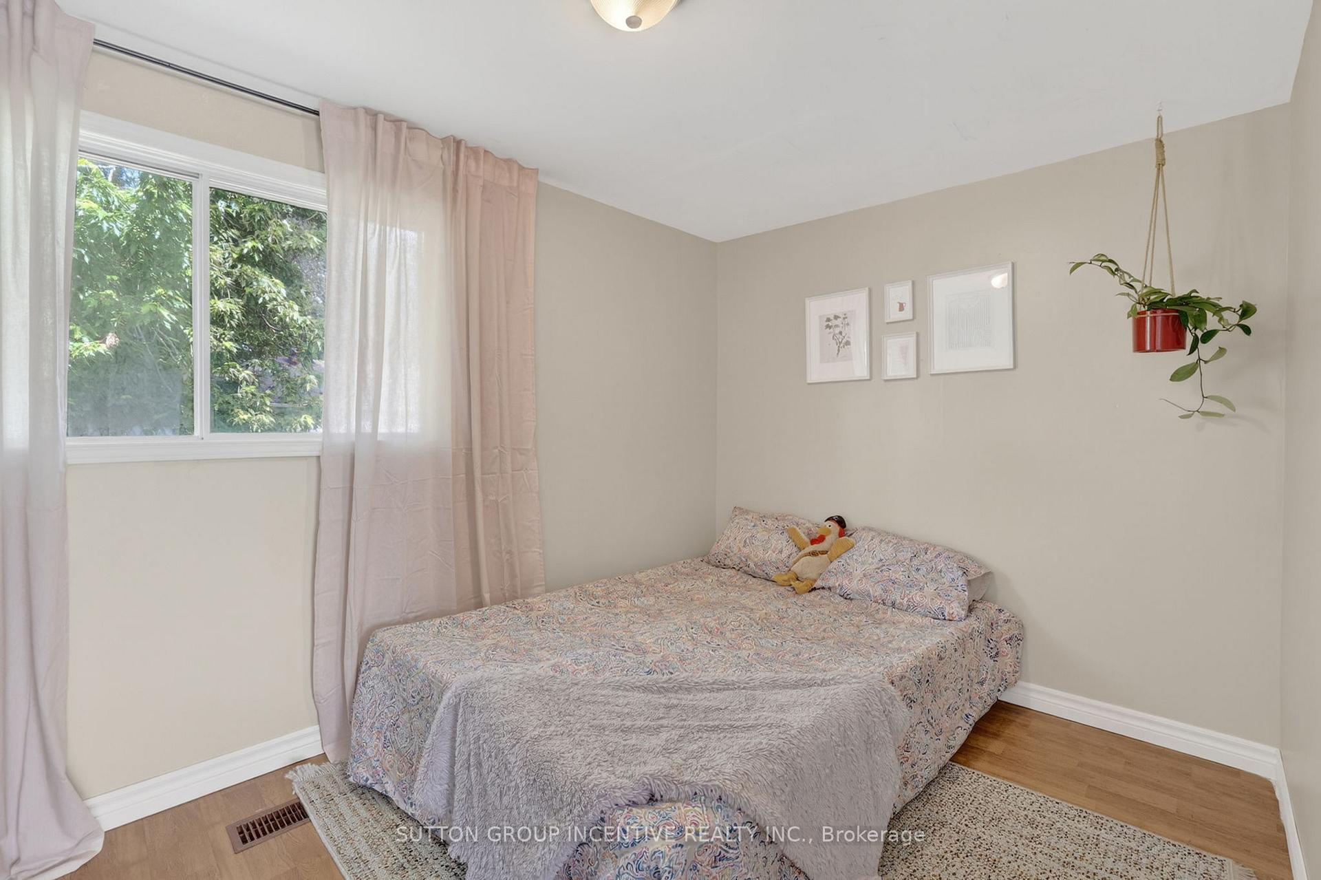 Photo 24 of 191 Ways Bay Drive, Georgina, Keswick North — HOMEH