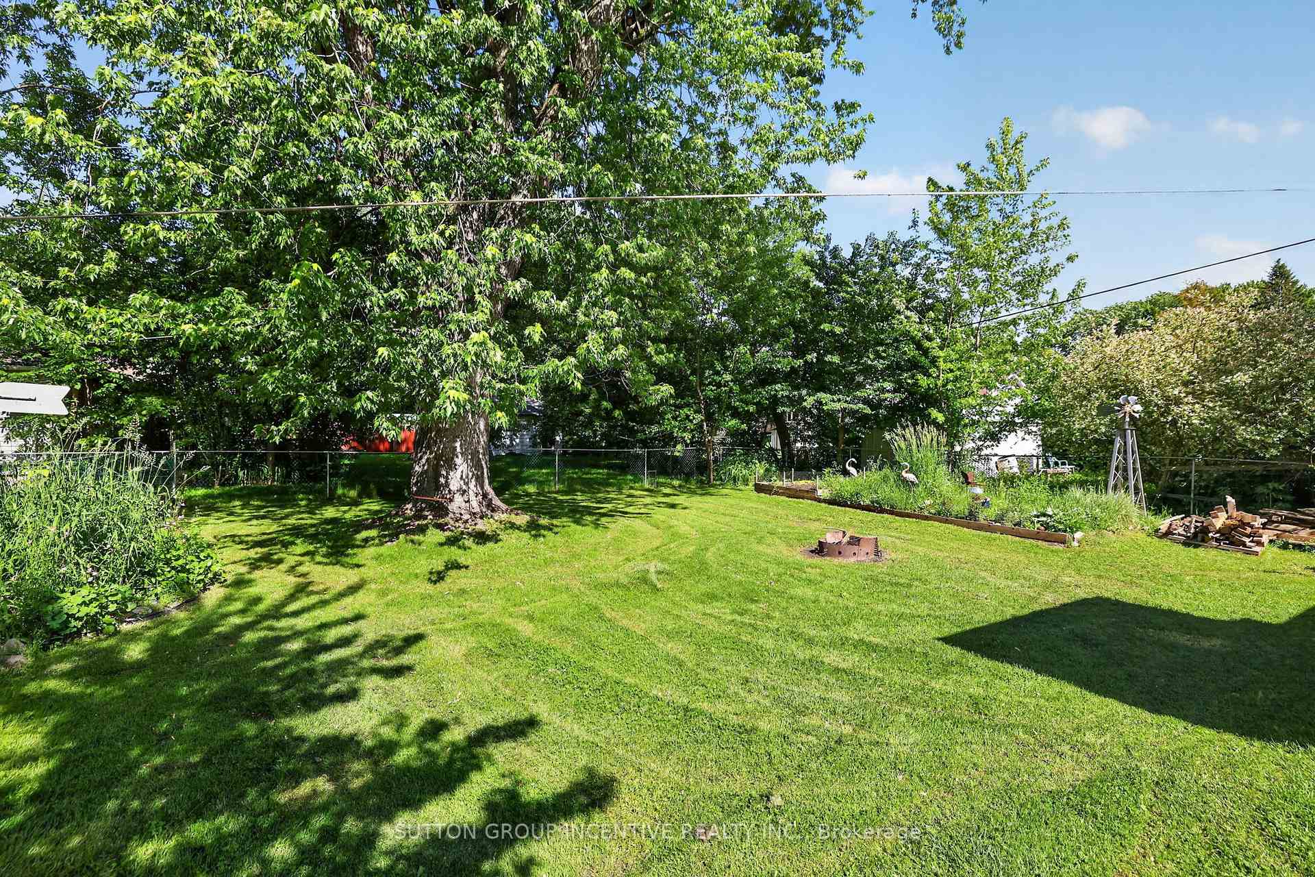Photo 33 of 191 Ways Bay Drive, Georgina, Keswick North — HOMEH