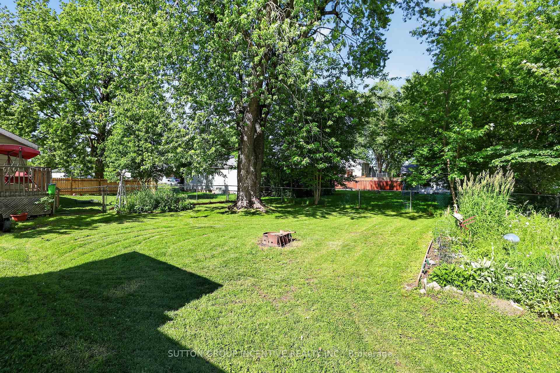 Photo 34 of 191 Ways Bay Drive, Georgina, Keswick North — HOMEH
